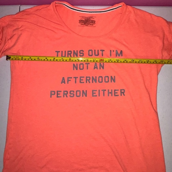 Victoria's Secret Coral Graphic Tee - Picture 4 of 9